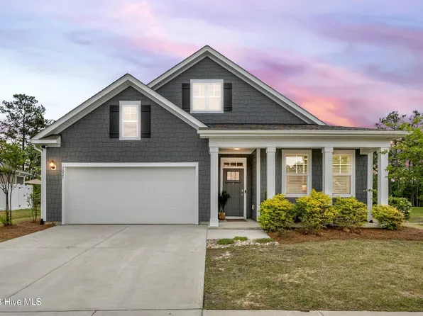 3021 Lochgreen Circle, Leland, NC 28451