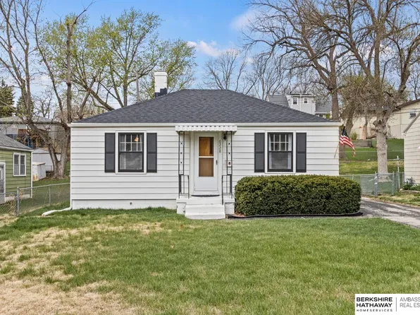 6228 S 41st Ave, Omaha, NE 68107