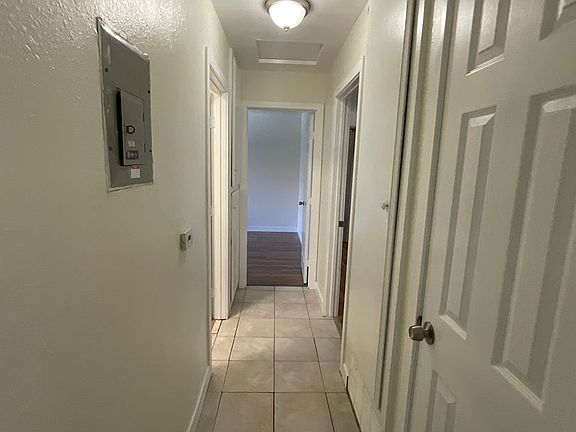 4th image of 1563 E Canfield Ln