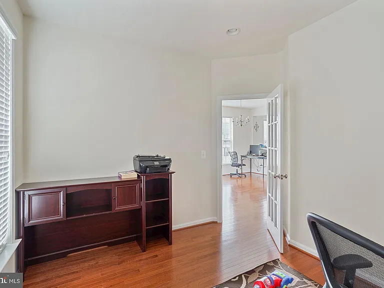 42691 Galbraith Sq — Photo 11