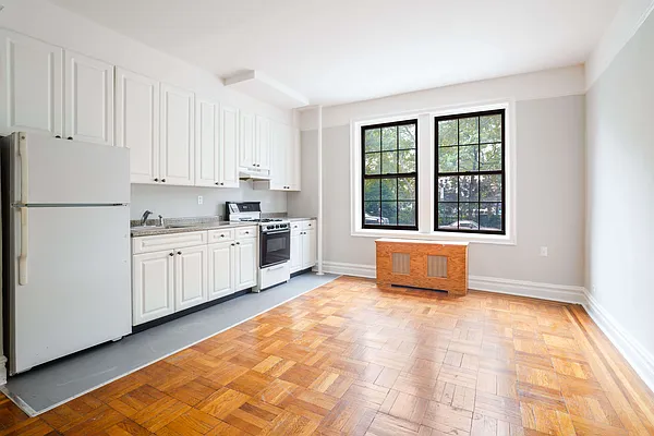 Rented by Balen Real Estate, LLC | media 6