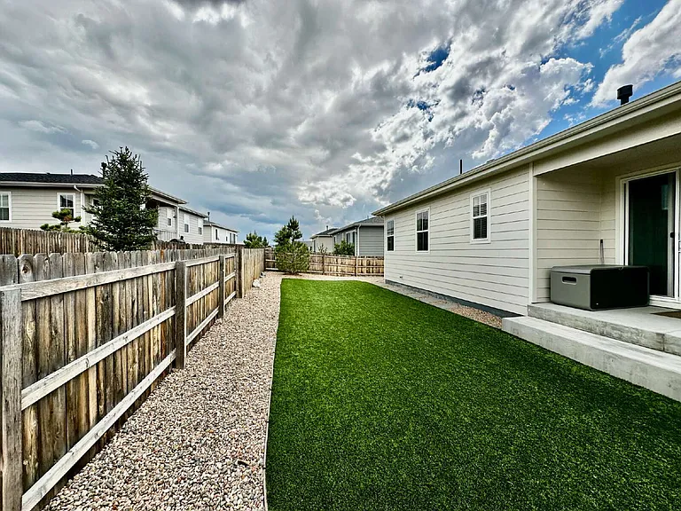 3983 Castle Vista Dr — Photo 30