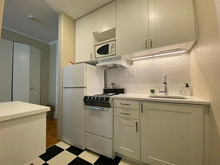 21 Beacon St #3C — Photo 5