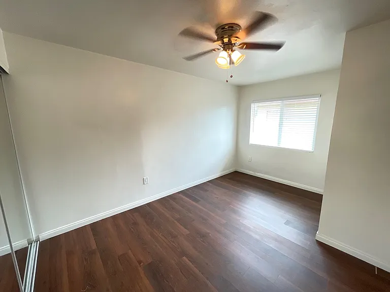 422 Grand Ave #A — Photo 24