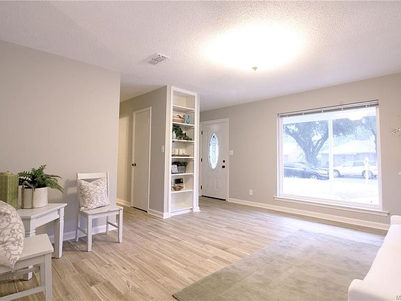 4th image of 440 Montana Ct