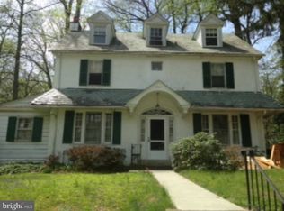 604 Park Ln, Wyncote, PA 19095