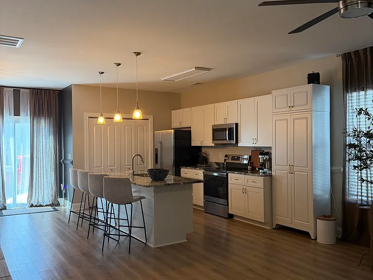 1419 King St — Photo 8