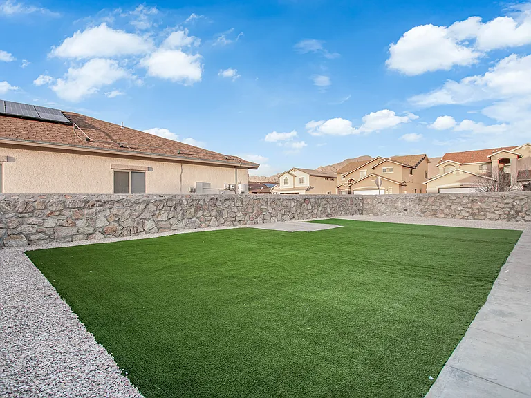 7085 Century Plant Dr — Photo 17