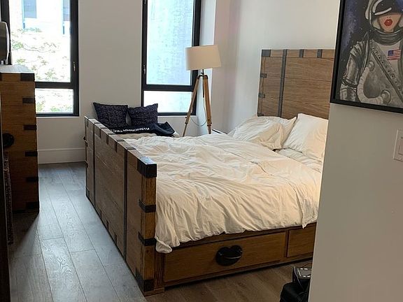 5th image of 231 W 26th St #Penthouse