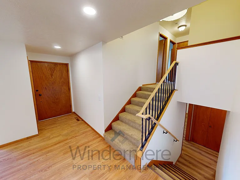 1976 Scarpelli Dr — Photo 10