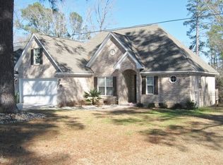 805 Lakeside Dr, Florence, SC 29505