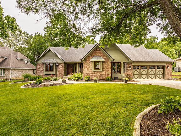 2nd image of 9055 Pinecreek Ct
