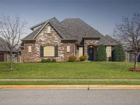 617 Caveat Ct, Edmond, OK 73025