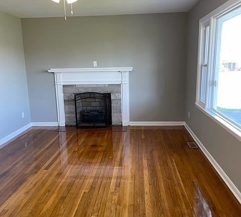 2nd image of 102 Overland Dr