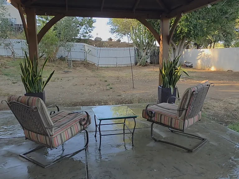 215 Almond St — Photo 31