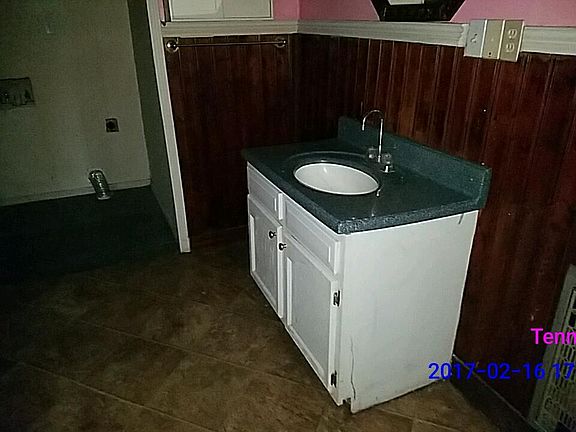 4th image of 5024 Fleetwood Dr