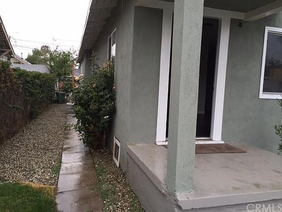 3rd image of 2725 Arlington Ave