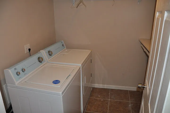 1476 N Galvez St #1 — Photo 9