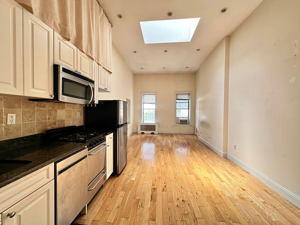1st image of 449 W 43rd St APT 5D
