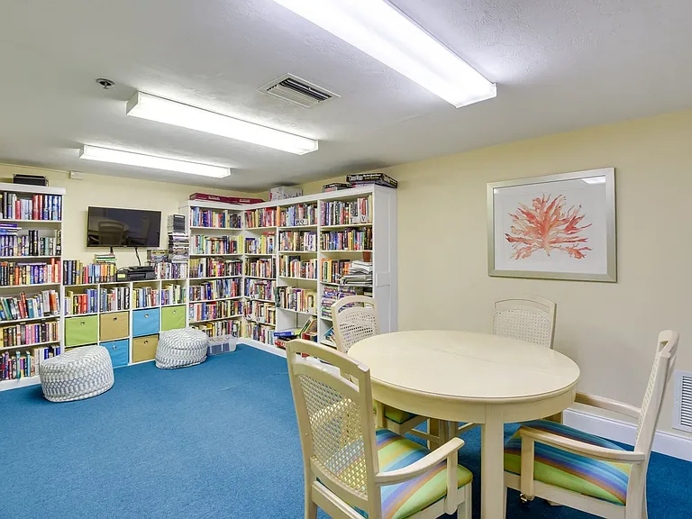 Building's Lounge