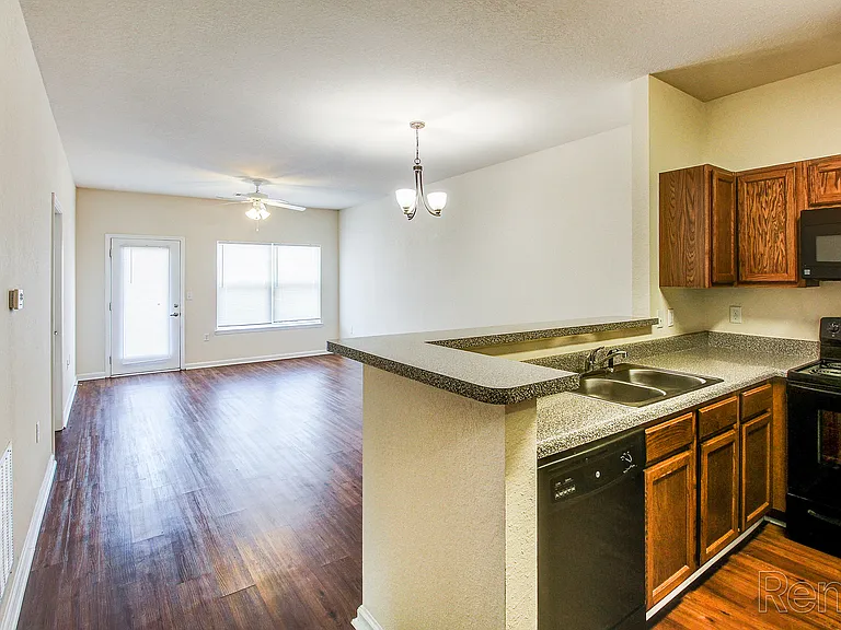 Knob Ridge Apartments — Photo 16