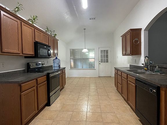 2nd image of 2125 Sunny Side Dr