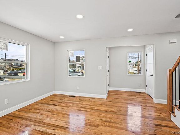 3rd image of 19 Rugby Road