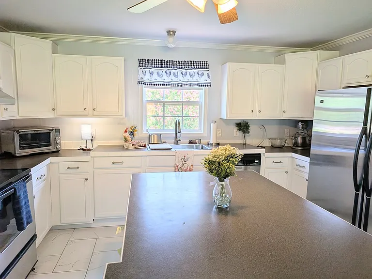 1055 Gunter Corner Rd — Photo 3