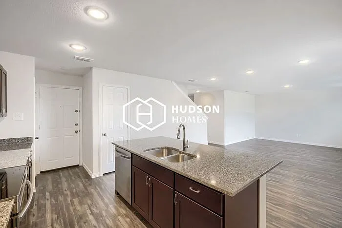 116 Goel St — Photo 4