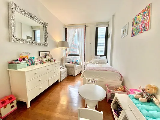 Rented by NY Living Solutions | media 15