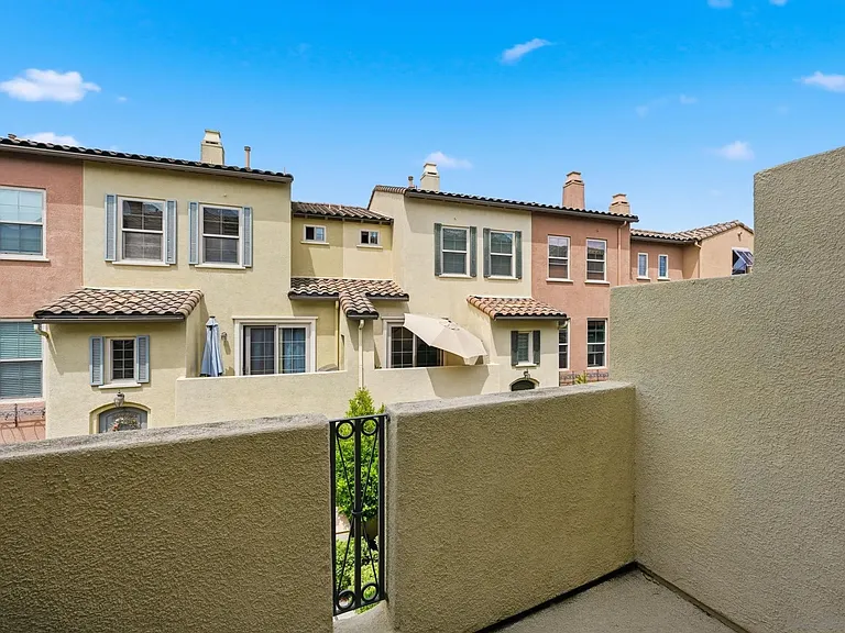 237 Marquette Ave — Photo 18