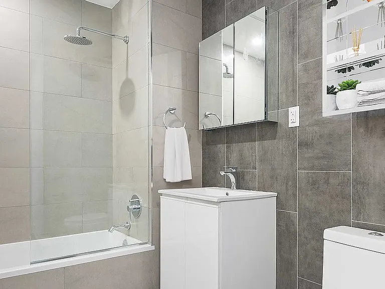 125 W 16th St #6G — Photo 3