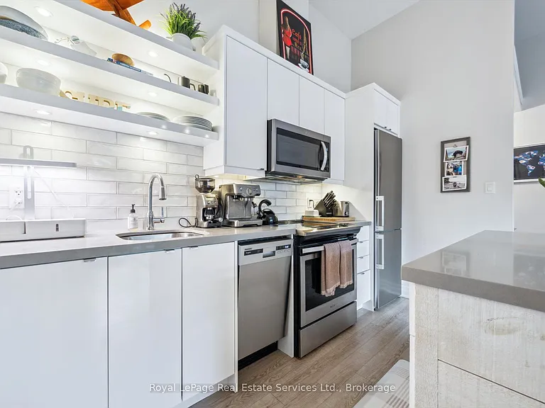 459 Kerr St #106 — Photo 7