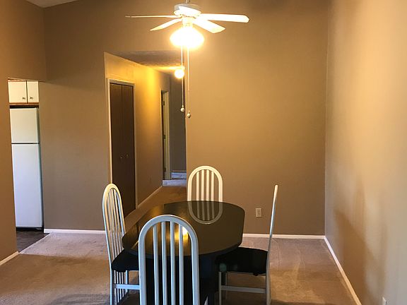 3rd image of 27087 Oakwood Cir APT 203Y