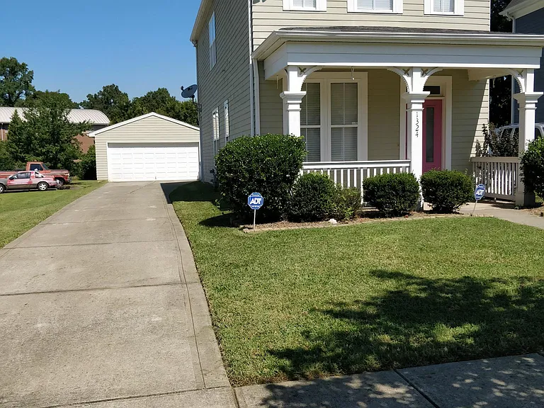 1324 Rising Oak Dr — Photo 16