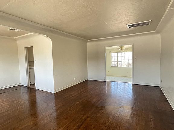 3rd image of 3116 Idalia Ave
