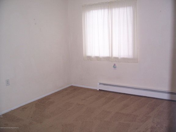 5th image of 6 Pigalle St