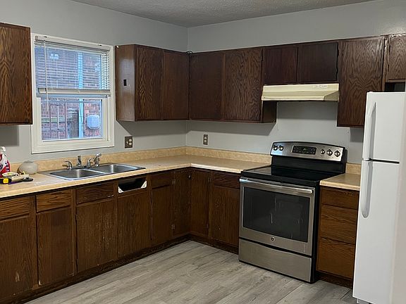 3rd image of 1108 N Indiana Ave #B