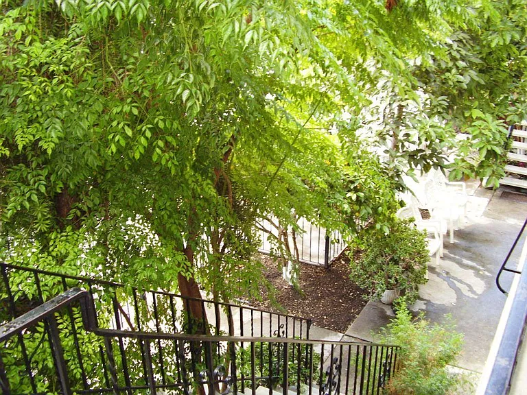 1380 Warburton Ave — Photo 4