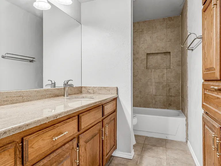 2200 Reading Rd — Photo 18