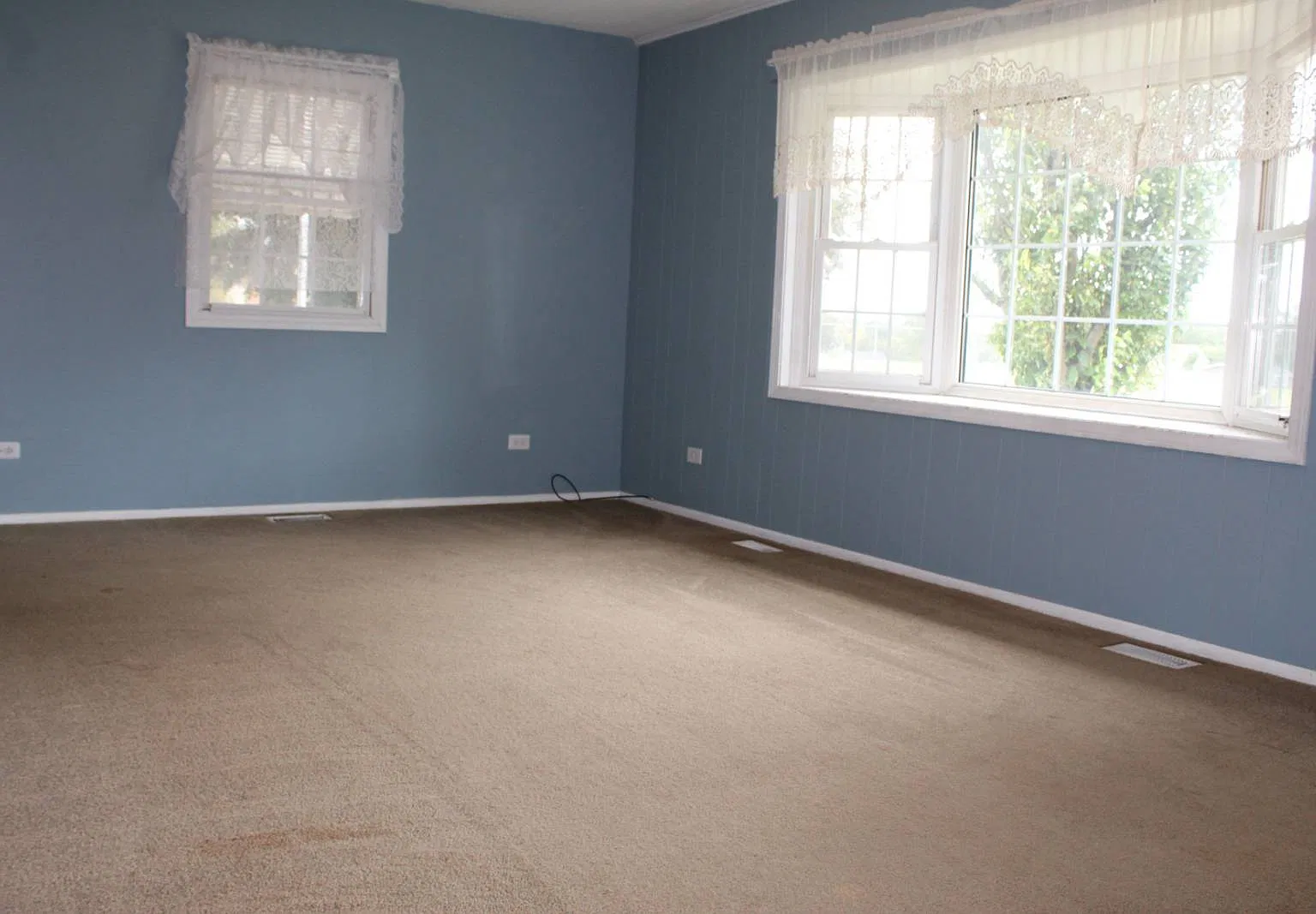 2 bed, 1.0 bath, $1,375 — Photo 4