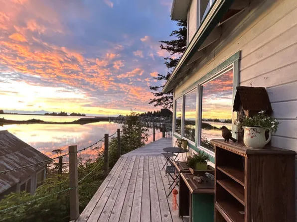330 B St, Seldovia, AK 99663