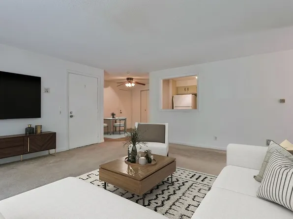 440 North Ave APT 177, Haverhill, MA 01830