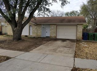 421 Clover Ln, Garland, TX