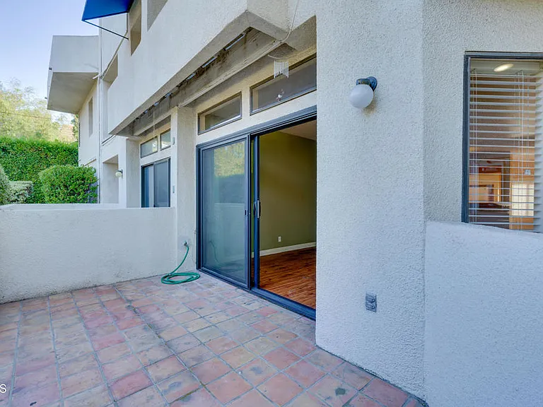 747 E California Blvd #4 — Photo 2