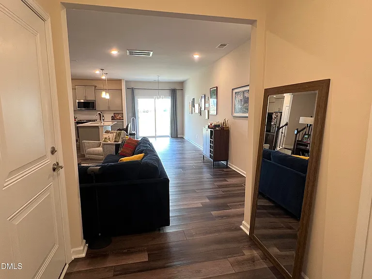 1176 Citadel Ave — Photo 3