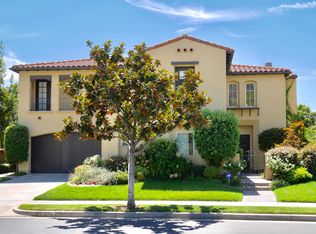 816 W Gabrielino Ct, Altadena, CA 91001