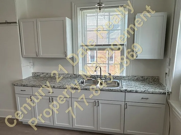 5 N Main St — Photo 7