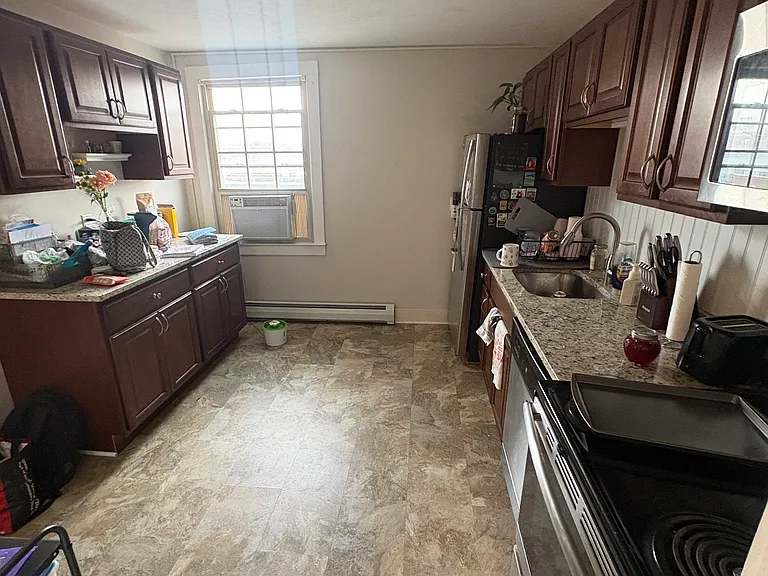 82 Albany St #3 — Photo 1