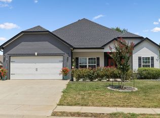 513 Tacoma Dr, Clarksville, TN 37043
